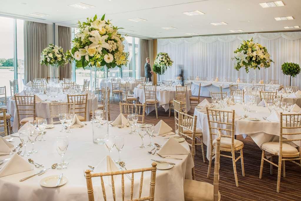 De Vere Cotswold Water Park Hotel